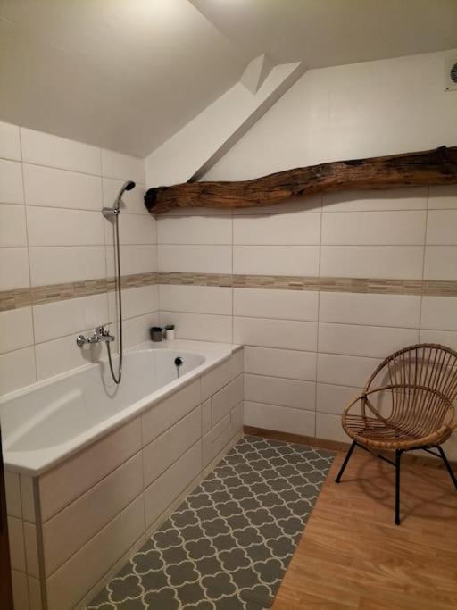 Gite La Dame Au Lit Gite A La Ferme Momignies Exterior foto