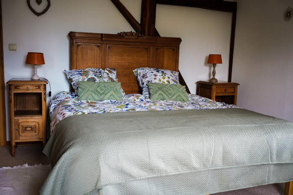 Gite La Dame Au Lit Gite A La Ferme Momignies Exterior foto